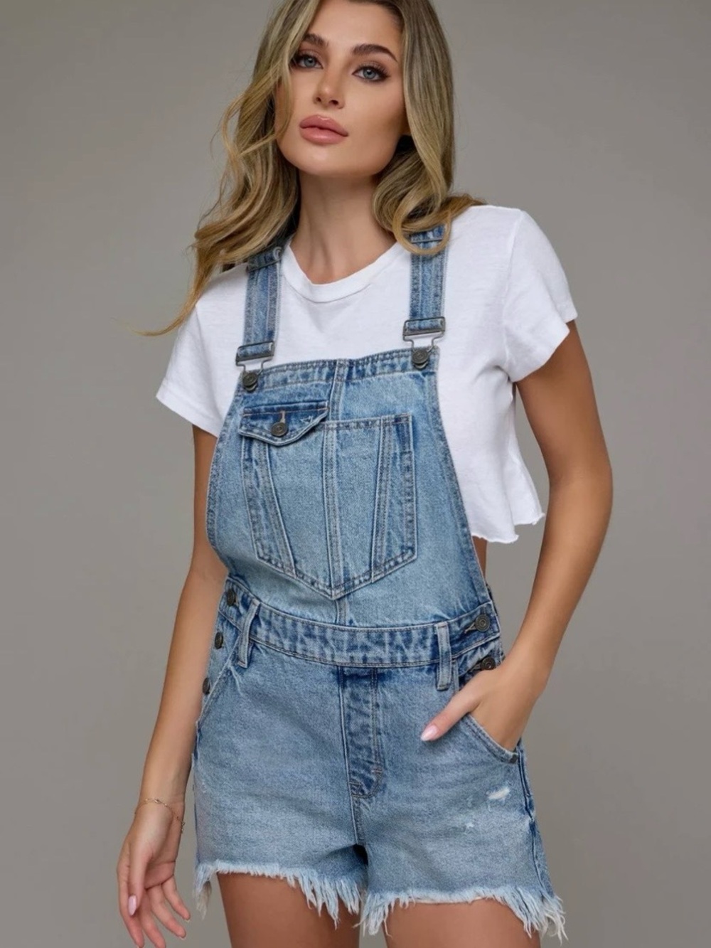 Hidden Jeans Distressed Raw Hem Denim Short Overalls Size Small